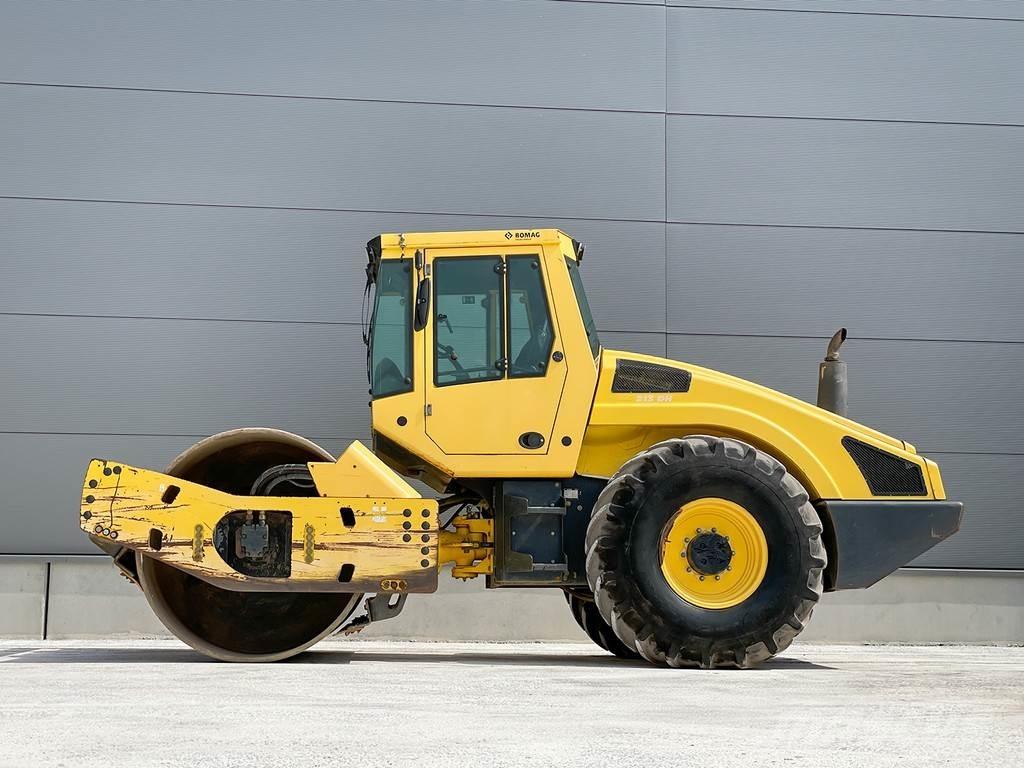 Bomag BW 213 DH-4 Tahačové válce