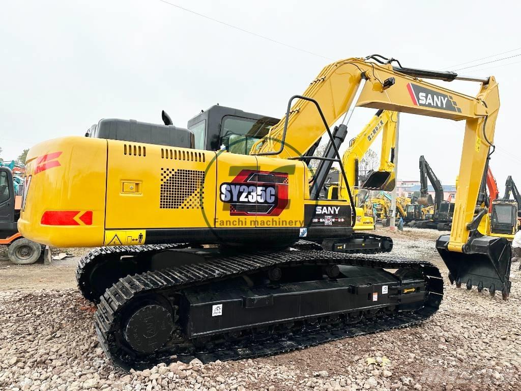 Sany SY235C Midi rýpadla 7t - 12t