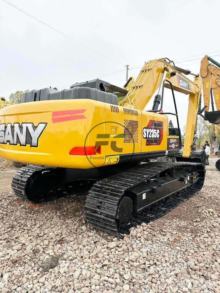 Sany SY235C Midi rýpadla 7t - 12t