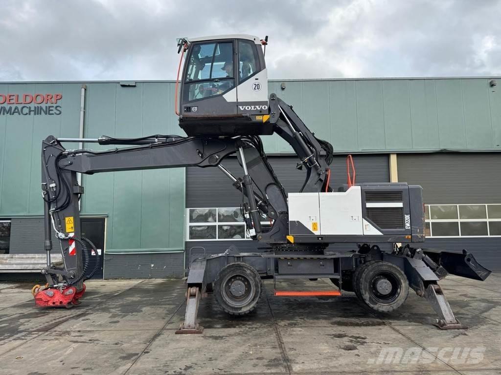 Volvo EW220 E Stroje pro manipulaci s odpadem