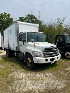 Hino 338 Skříňová nástavba