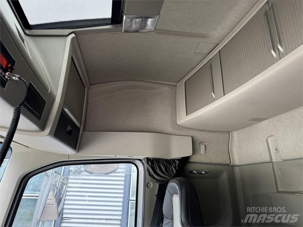 Volvo FH540 8x4 Sklápěče
