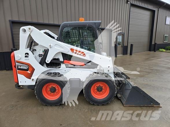 Bobcat S650 Smykem řízené nakladače