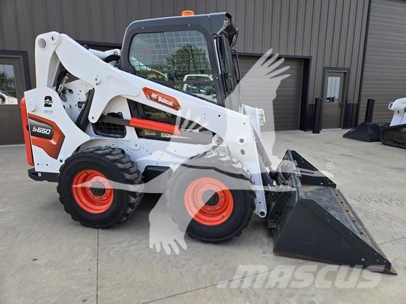 Bobcat S650 Smykem řízené nakladače