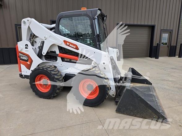 Bobcat S650 Smykem řízené nakladače