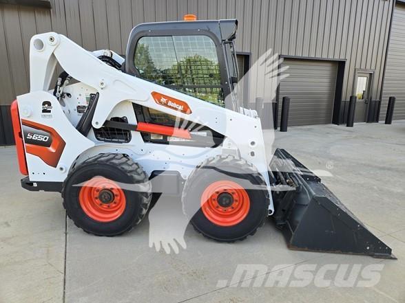 Bobcat S650 Smykem řízené nakladače