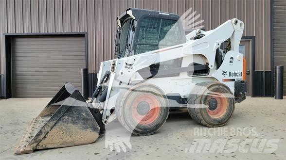 Bobcat S850 Smykem řízené nakladače
