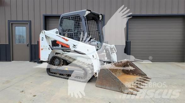 Bobcat T450 Smykem řízené nakladače