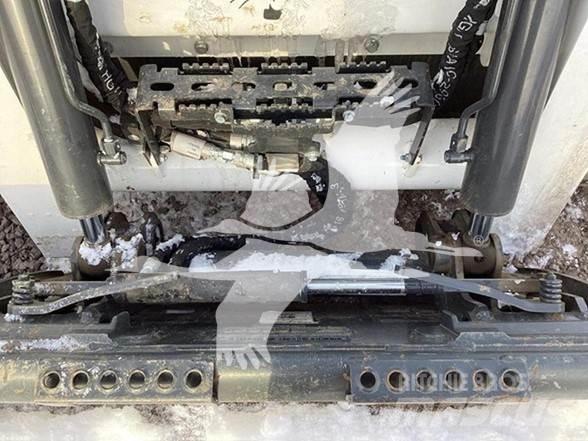 Bobcat T650 Smykem řízené nakladače