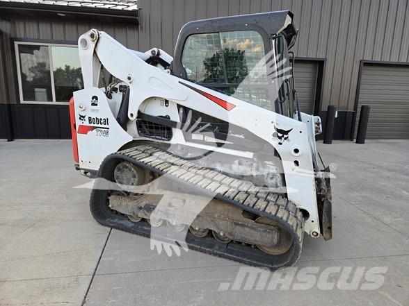 Bobcat T740 Smykem řízené nakladače