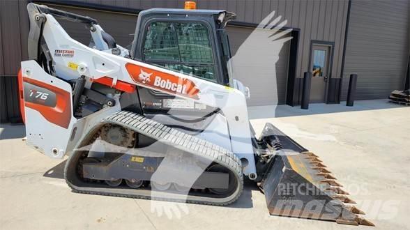 Bobcat T76 Smykem řízené nakladače