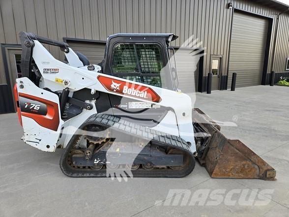 Bobcat T76 Smykem řízené nakladače