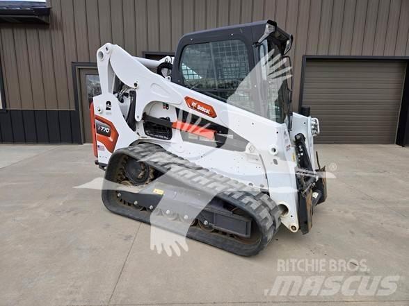 Bobcat T770 Smykem řízené nakladače