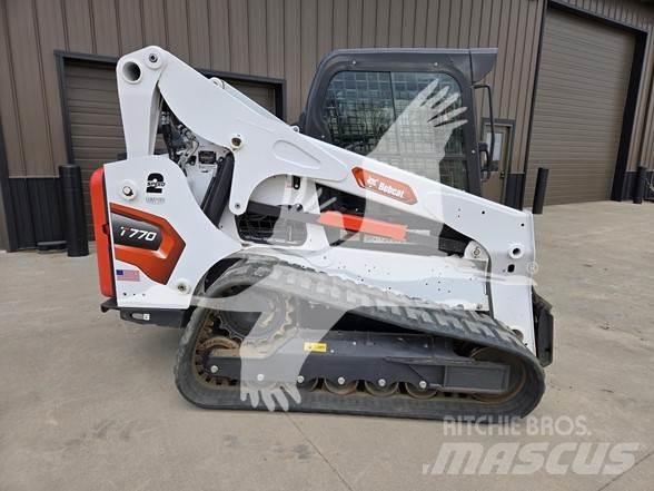 Bobcat T770 Smykem řízené nakladače