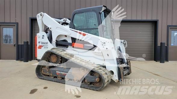 Bobcat T870 Smykem řízené nakladače