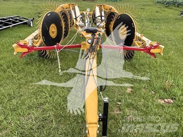 Vermeer VR1428 Obraceče a shrabovače sena
