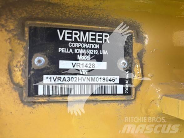Vermeer VR1428 Obraceče a shrabovače sena