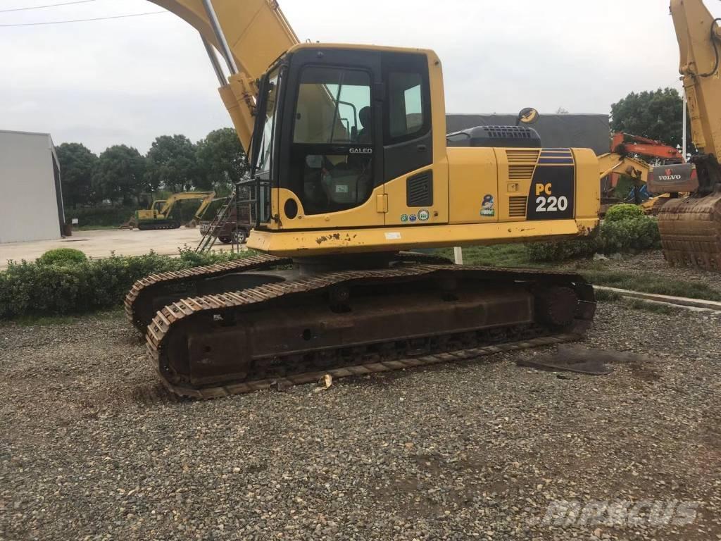 Komatsu PC 220-8 Pásová rýpadla