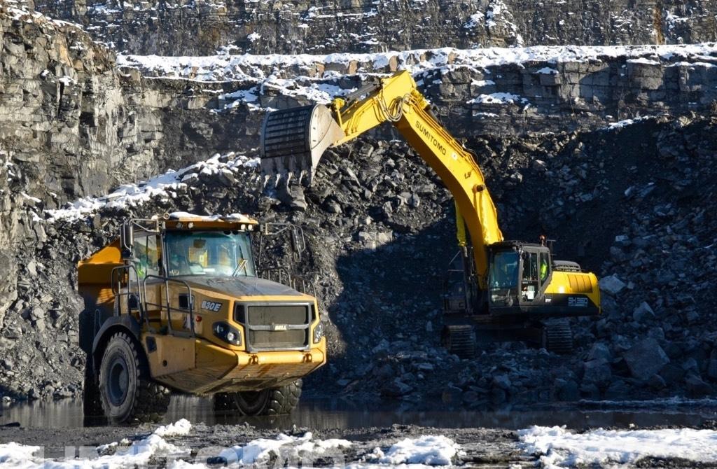 Sumitomo SH360-7 Pásová rýpadla