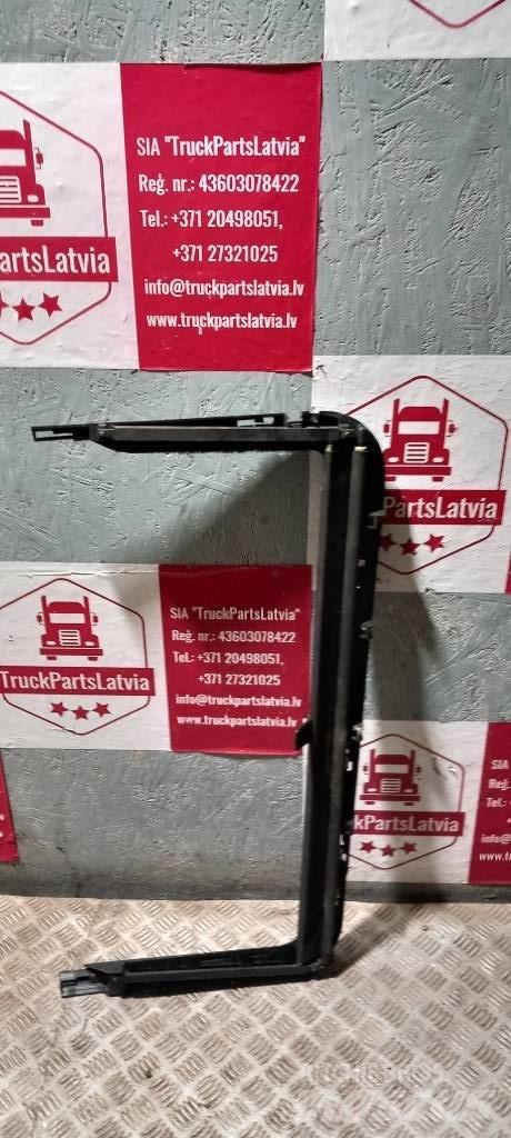 Scania R 440    1425739 Kabiny a interiér