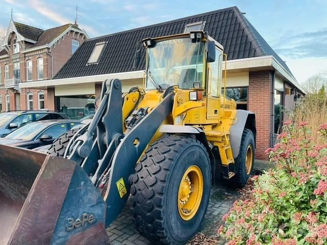 Volvo L90E Kolové nakladače