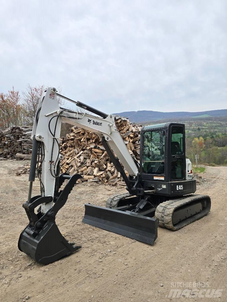 Bobcat E 45 Mini rýpadla < 7t