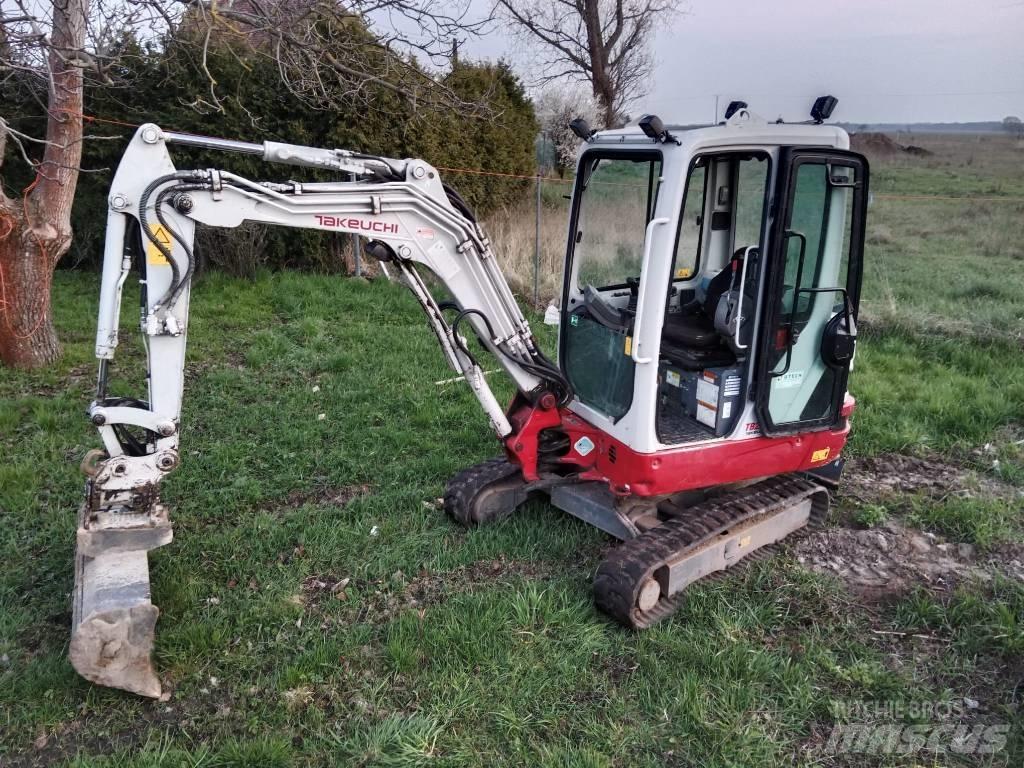 Takeuchi TB 225 Mini rýpadla < 7t