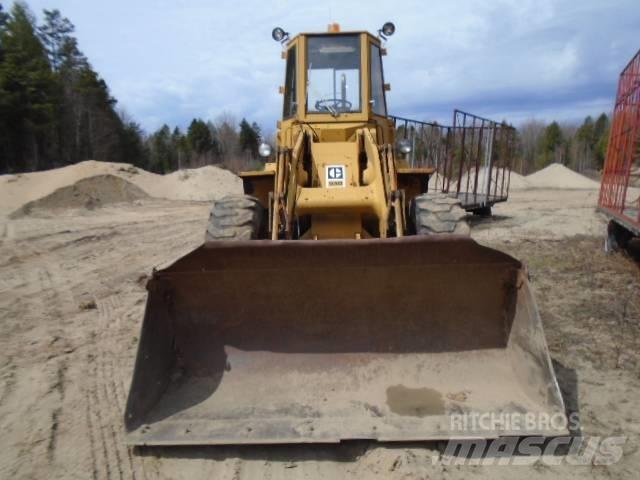 CAT 930 Kolové nakladače