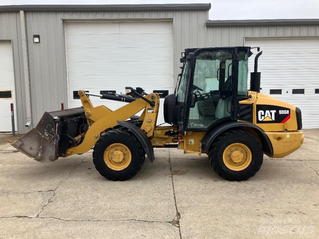 CAT 906 H Kolové nakladače