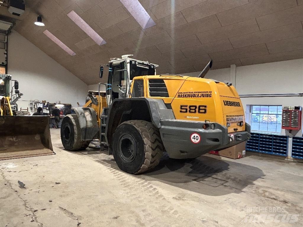 Liebherr L 586 Kolové nakladače