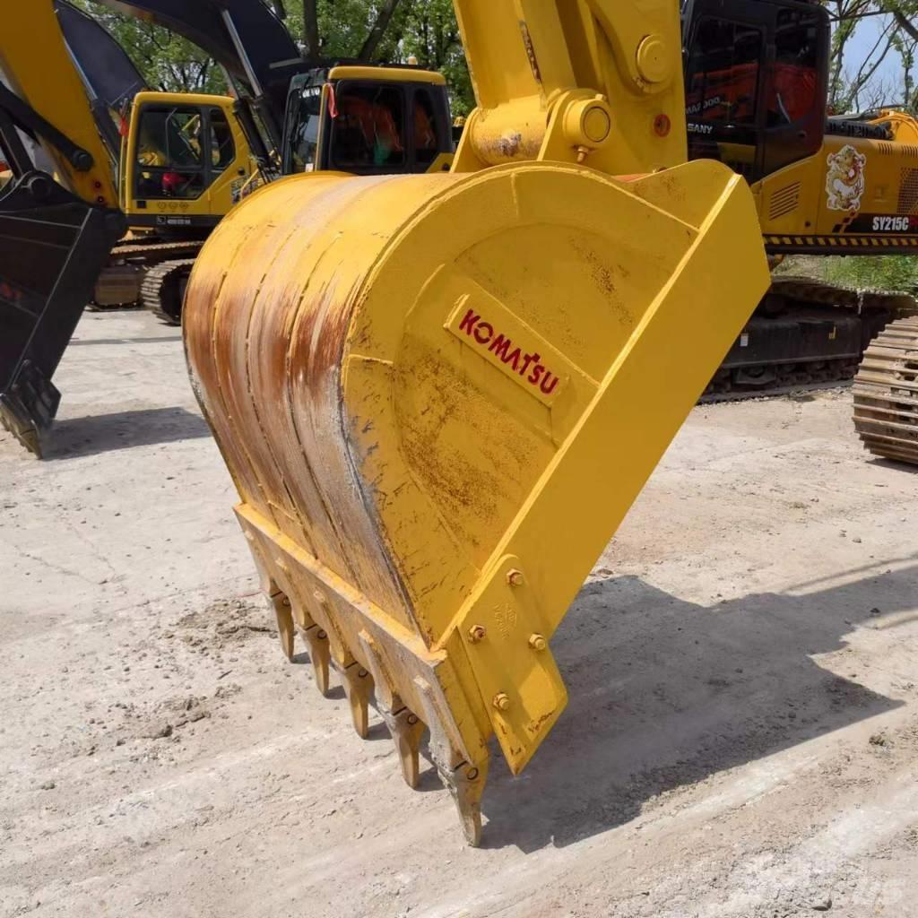 Komatsu PC 220-8/ Pásová rýpadla