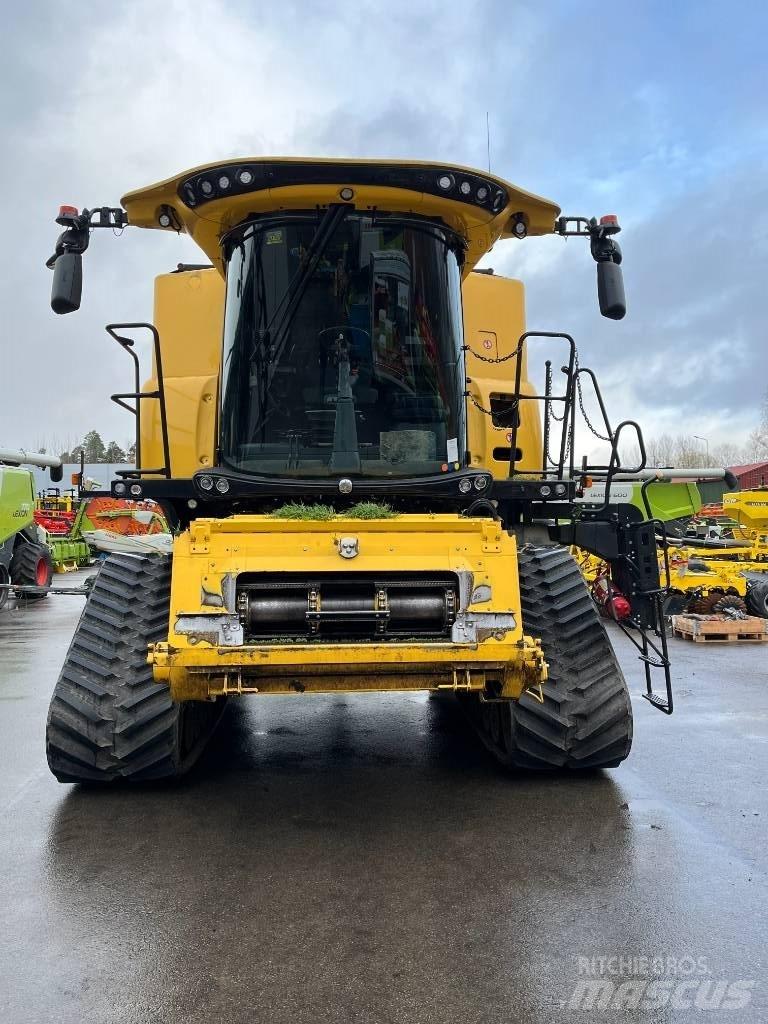 New Holland CR 9.90 Sklízecí mlátičky