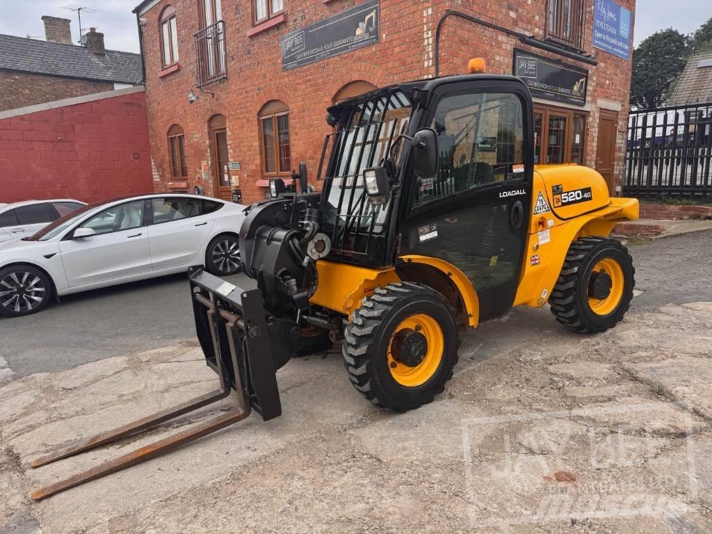 JCB 520-40 Teleskopické manipulátory
