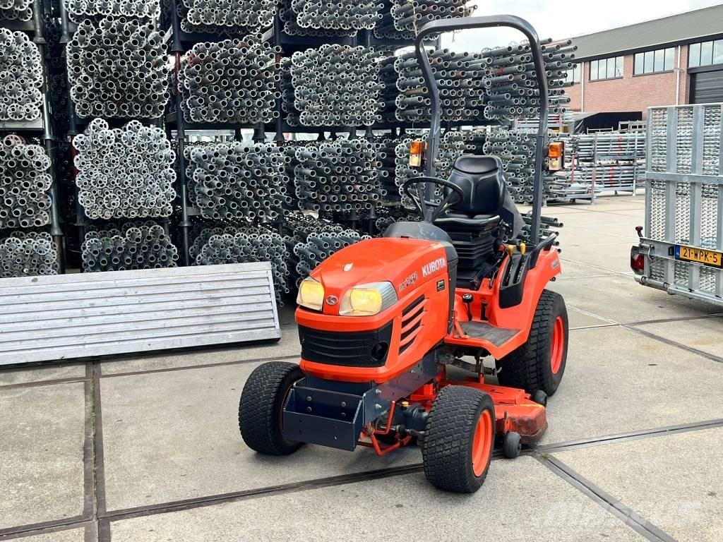 Kubota BX 2350 Kompaktní traktory
