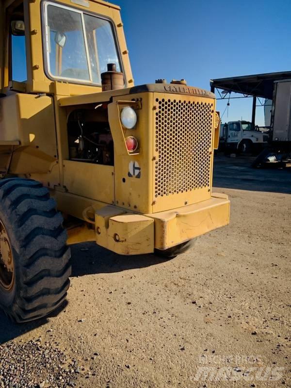 CAT 920 Kolové nakladače