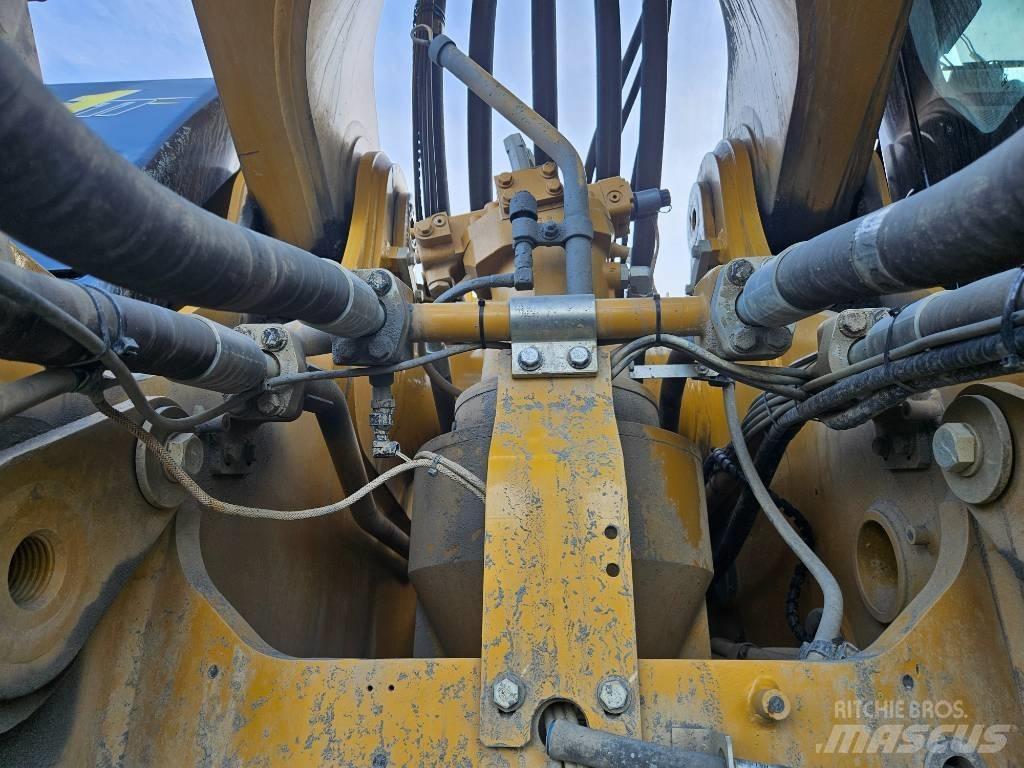 CAT 395 Pásová rýpadla