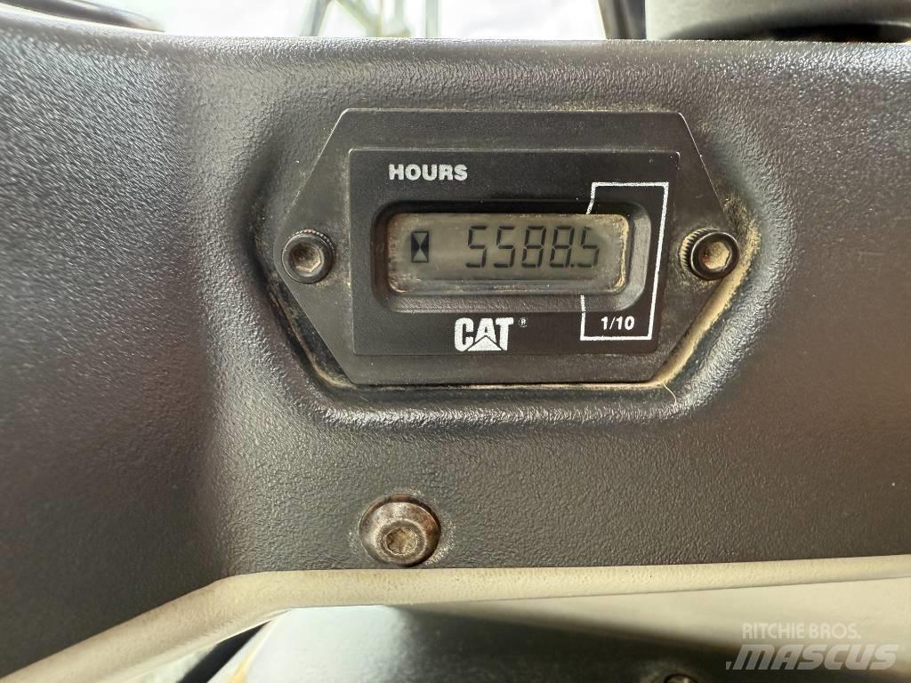 CAT 908 Kolové nakladače