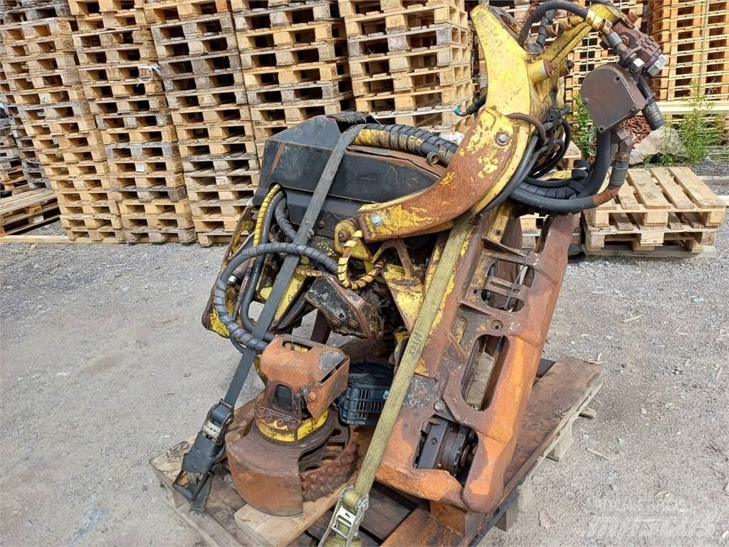 John Deere 480 Těžební hlavy