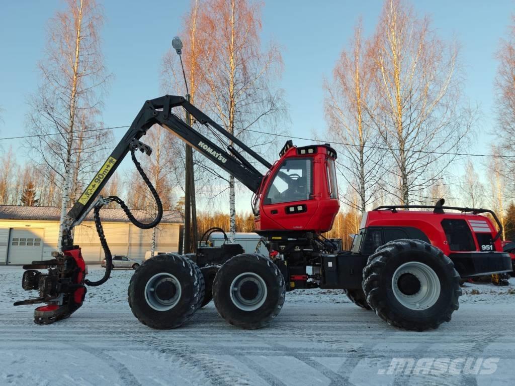 Komatsu 951 Harvestory