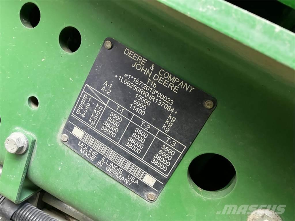 John Deere 6250R Traktory