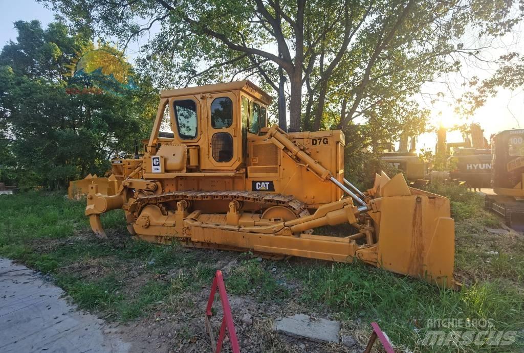 CAT D 7 G Pásové dozery