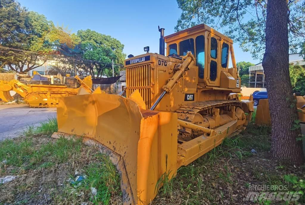 CAT D 7 G Pásové dozery