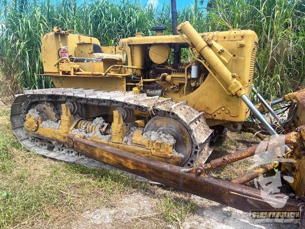 CAT D 6 C Pásové dozery
