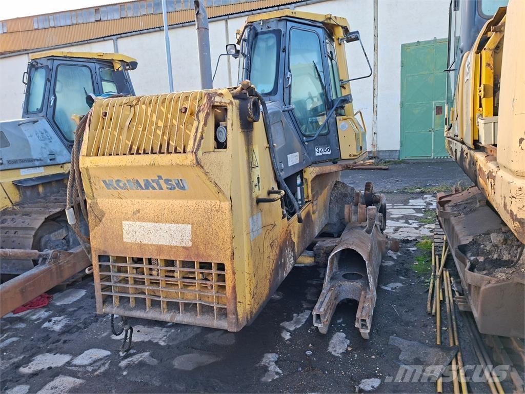Komatsu D65EX-12 Další
