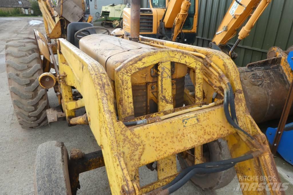Massey Ferguson 65 Nosiče nářadí