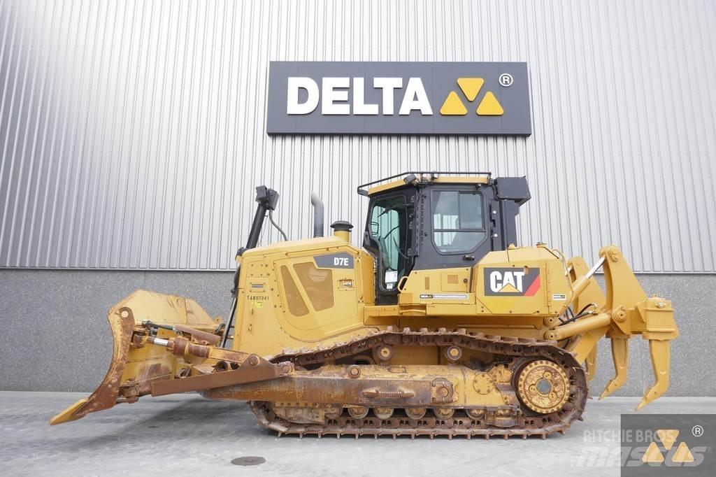 CAT D7E Pásové dozery
