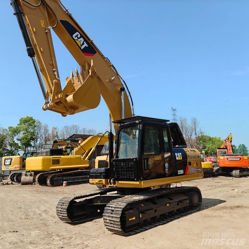 CAT 320D2 Pásová rýpadla