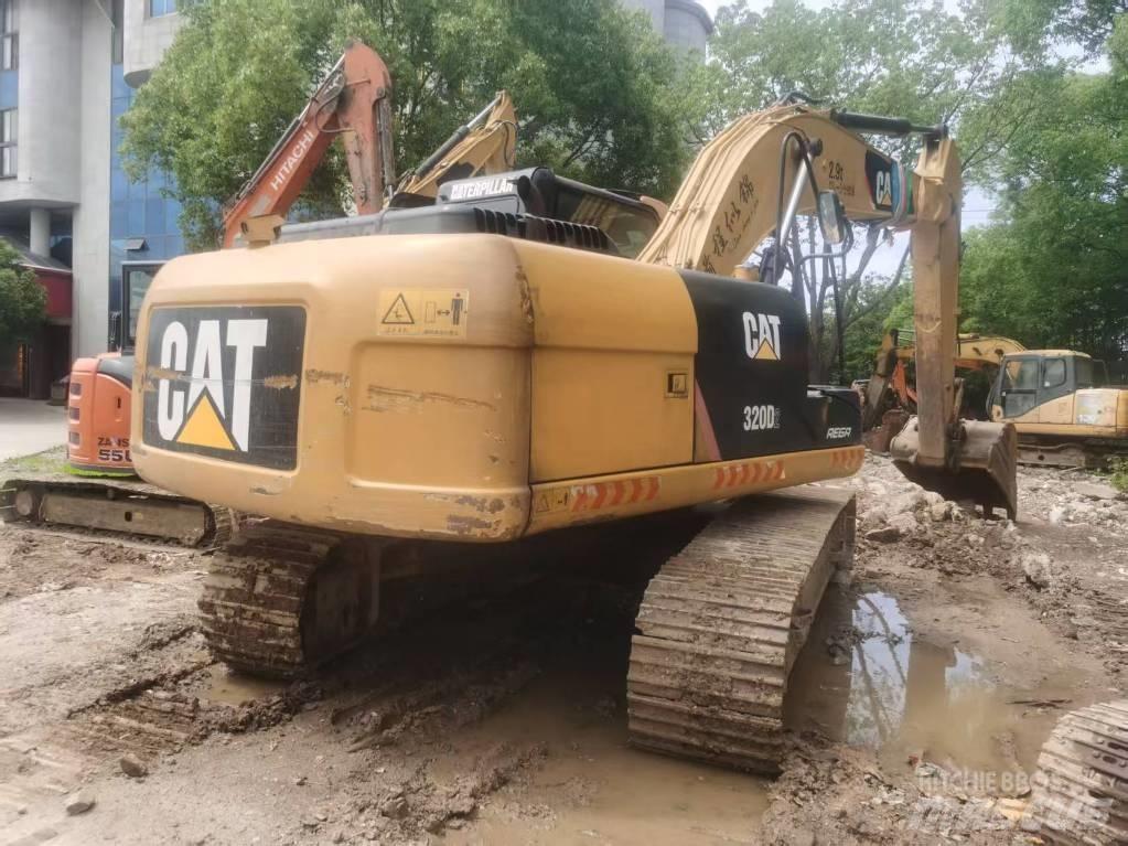 CAT 320d2 Pásová rýpadla