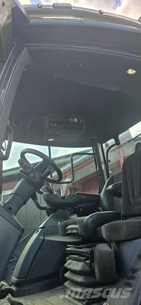 Valtra Q 285 Traktory