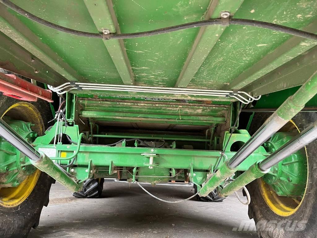 John Deere W 440 Sklízecí mlátičky